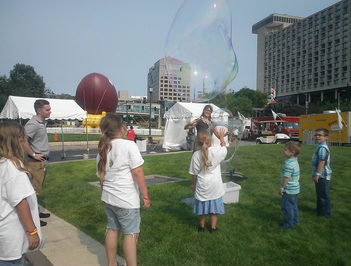 Giant Bubbles